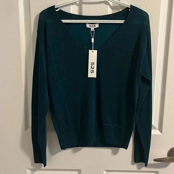 REVOLVE 525 America Raelyn Metallic Crop V-Neck NWT size small - Picture 6 of 11